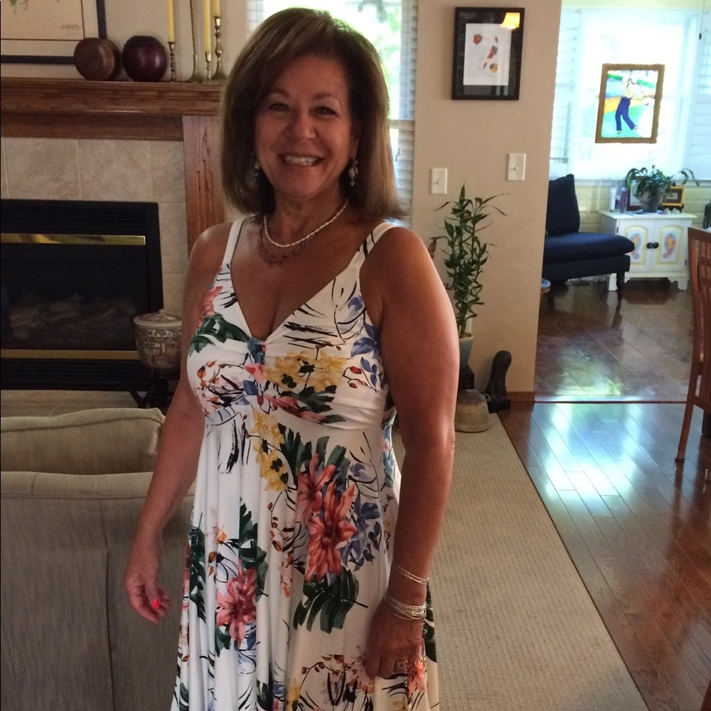 Meet your Posher, Leila